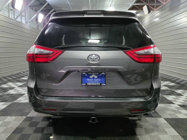 2020 Toyota Sienna LE 7-Passenger