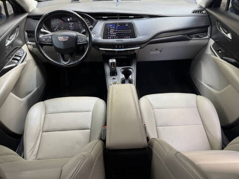 2019 Cadillac XT4 Premium Luxury