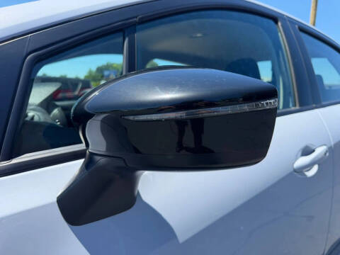 2024 Nissan Versa SR