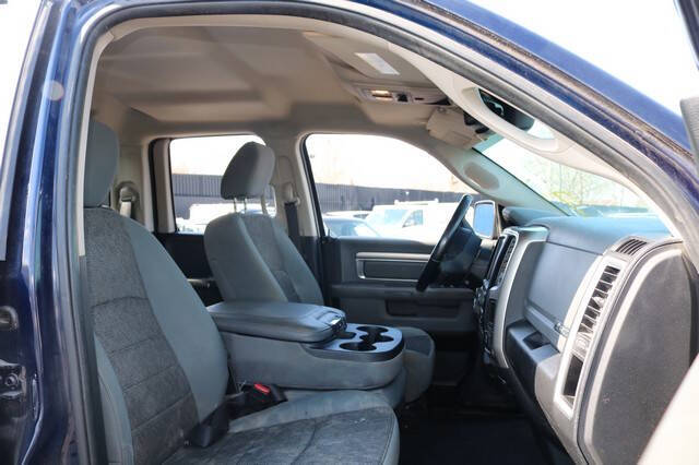 2017 RAM 1500 SLT