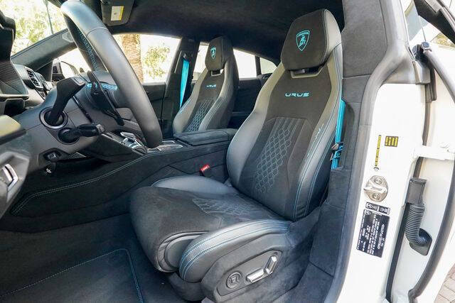 2023 Lamborghini Urus Performante