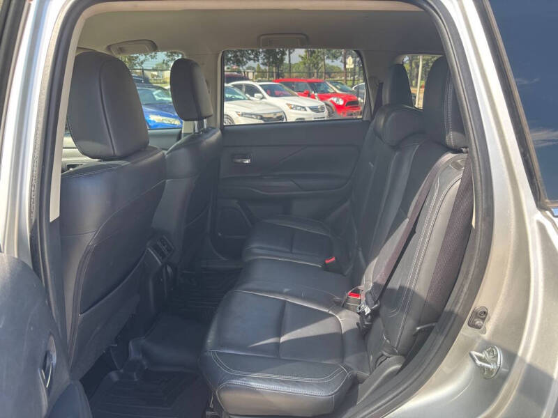 2019 Mitsubishi Outlander SE