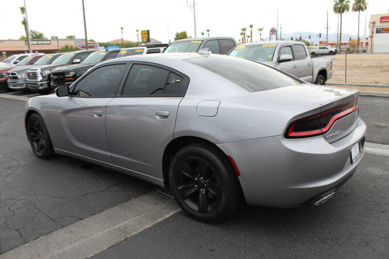 2017 Dodge Charger SXT