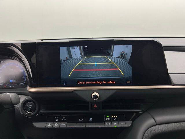 2024 Toyota Crown XLE