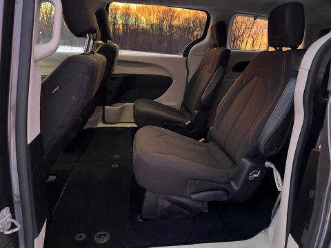 2017 Chrysler Pacifica LX