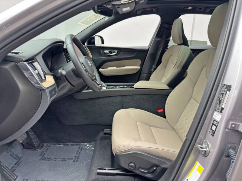 2026 Volvo XC60 B5 Core