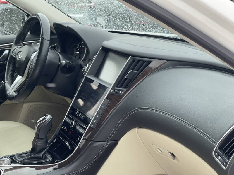 2018 Infiniti Q50 3.0T Luxe