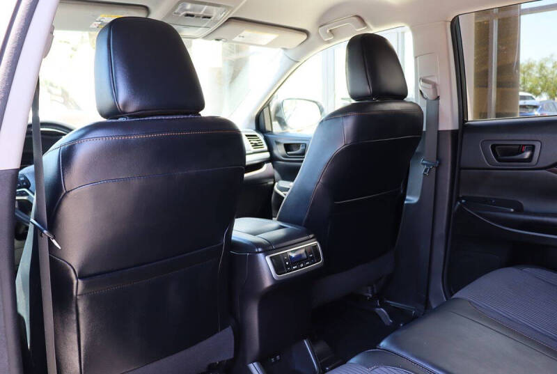 2017 Toyota Highlander LE Plus