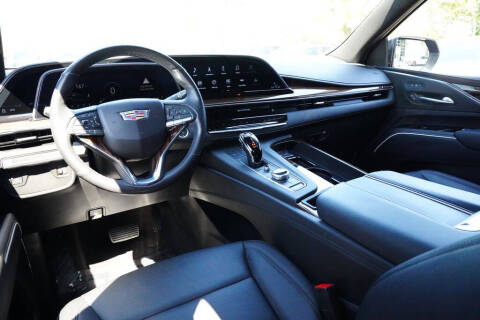 2023 Cadillac Escalade ESV Luxury