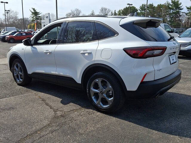 2026 Ford Escape Hybrid ST-Line Select