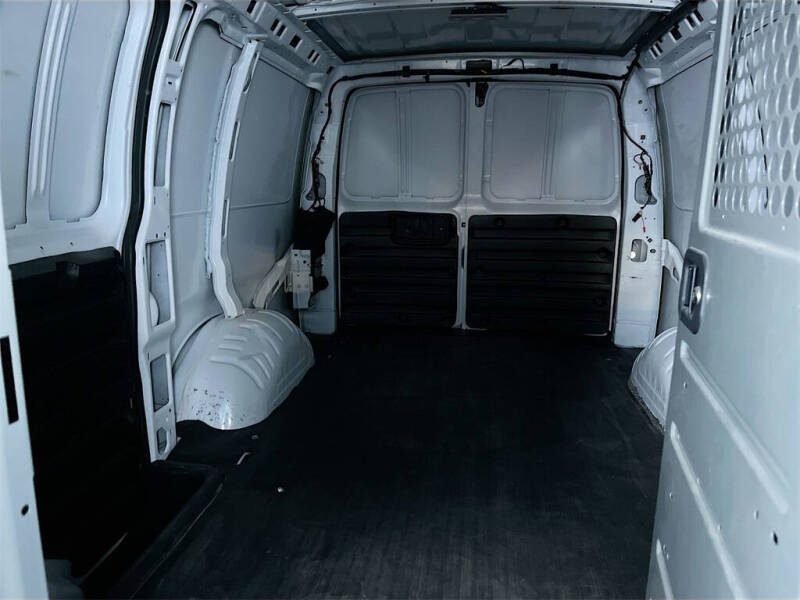 2024 GMC Savana 2500