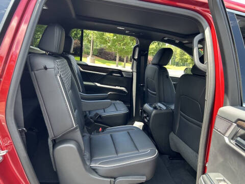 2025 GMC Acadia Denali