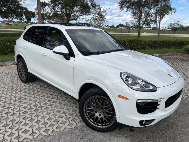 2017 Porsche Cayenne Platinum Edition