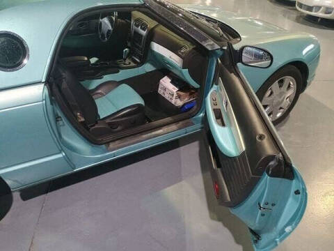 2002 Ford Thunderbird Deluxe