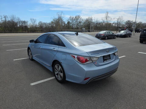 2011 Hyundai Sonata Hybrid