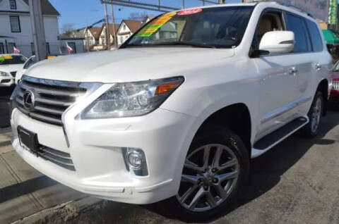 2014 Lexus LX 570