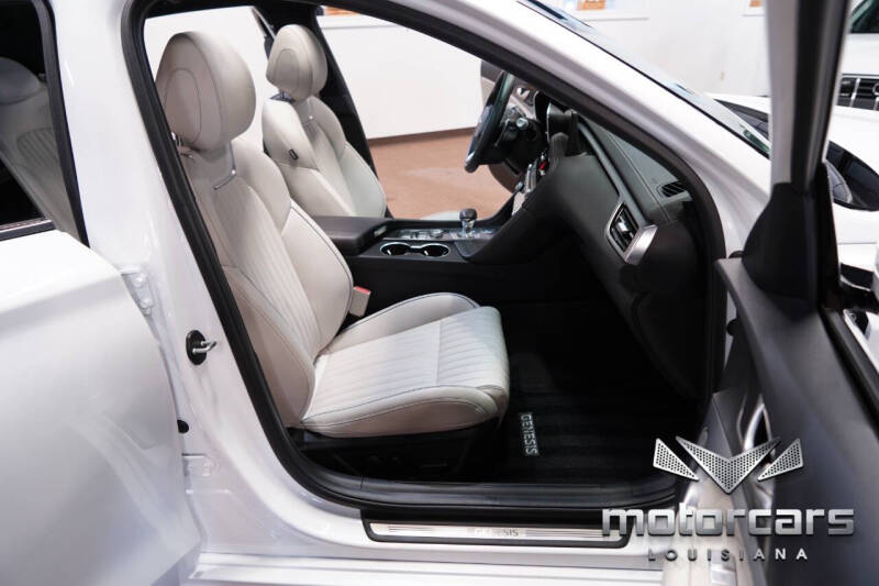 2024 Genesis G70 2.5T Standard