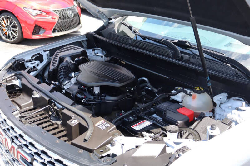 2021 GMC Acadia Denali