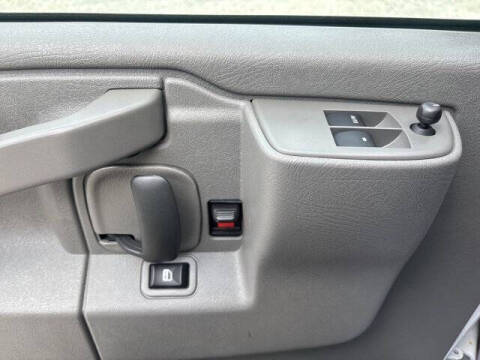 2025 Chevrolet Express 2500