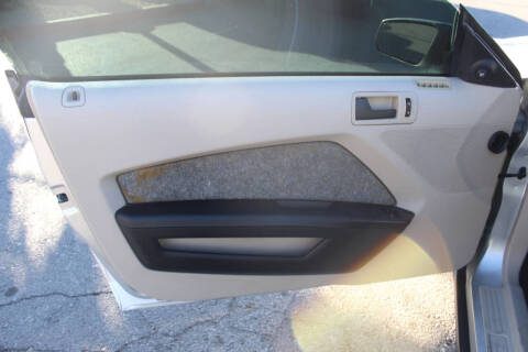 2010 Ford Mustang V6 Premium