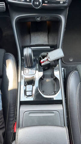2019 Volvo XC40 T5 R-Design
