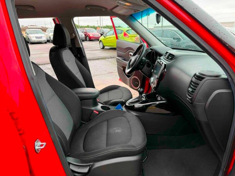 2017 Kia Soul +