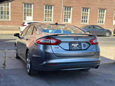 2013 Ford Fusion SE