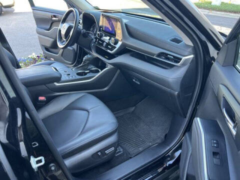 2023 Toyota Highlander XLE