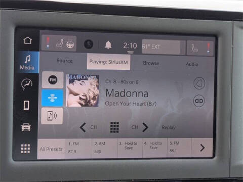 2022 Chrysler Voyager LX