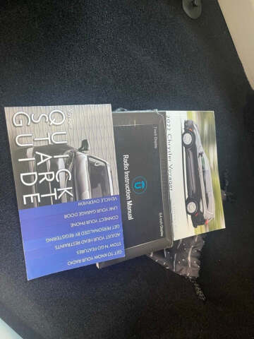 2022 Chrysler Voyager LX