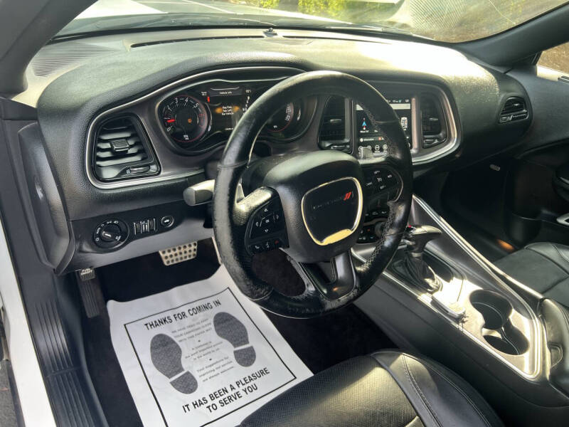 2017 Dodge Challenger R/T Plus Shaker