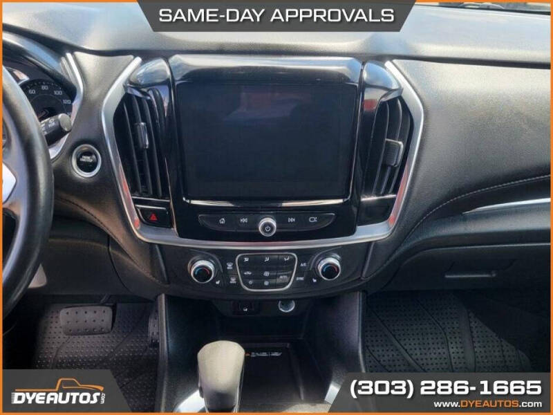 2022 Chevrolet Traverse LT Cloth