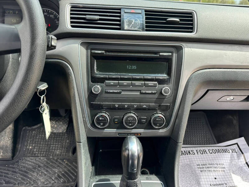 2012 Volkswagen Passat S