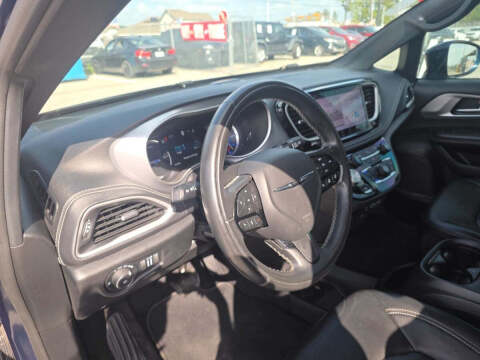 2022 Chrysler Pacifica Hybrid Touring L