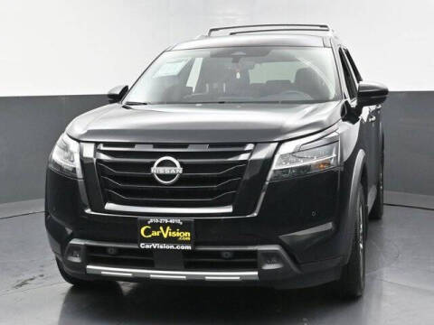 2023 Nissan Pathfinder SL