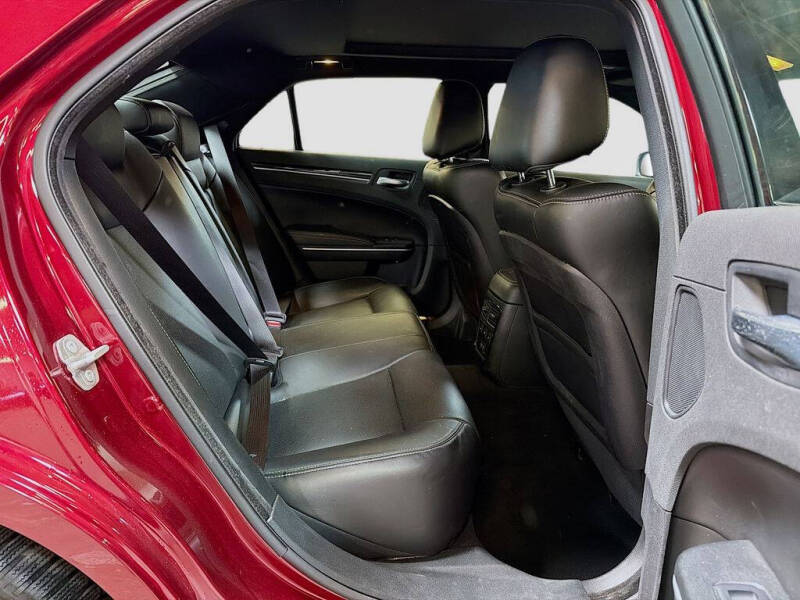 2023 Chrysler 300 S V8