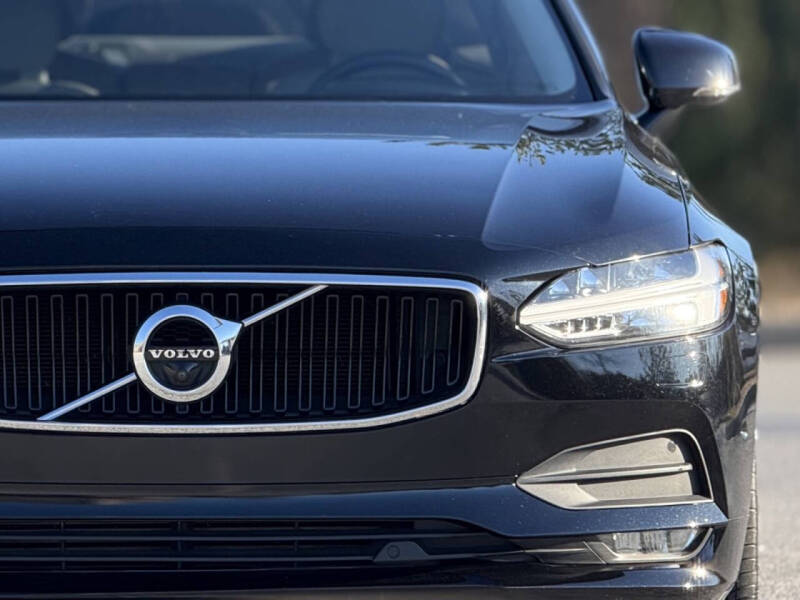 2018 Volvo S90 T5 Momentum