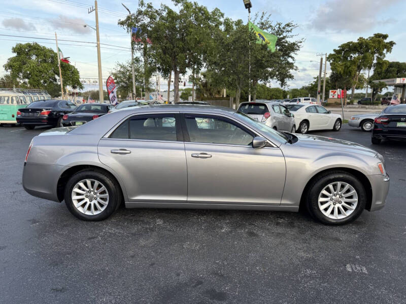 2011 Chrysler 300