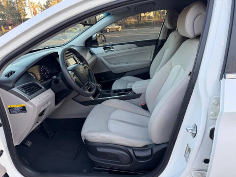 2016 Hyundai Sonata Hybrid SE