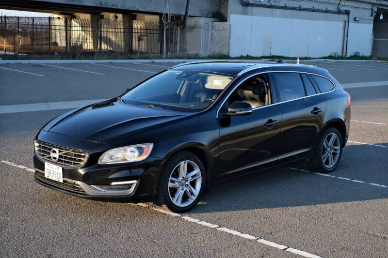 2015 Volvo V60 Premier Plus's photo