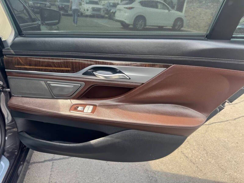 2016 BMW 7 Series 740i