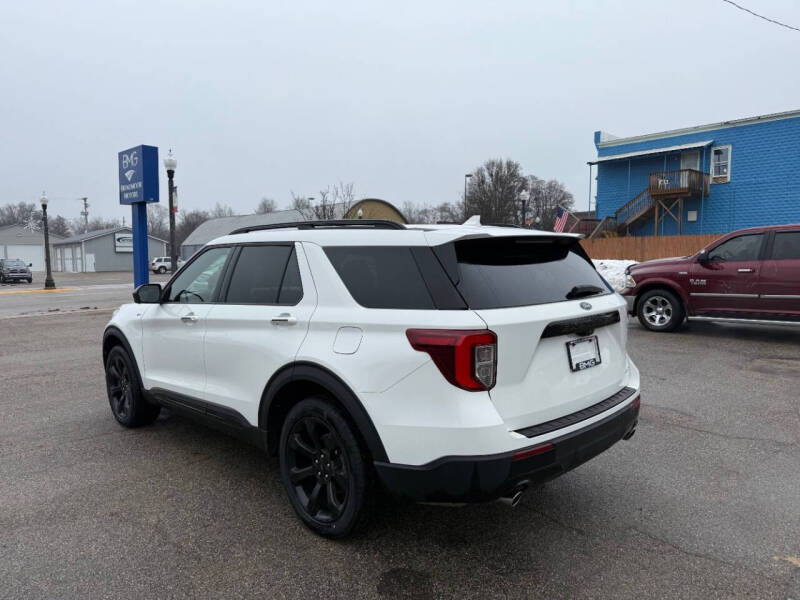2022 Ford Explorer ST-Line