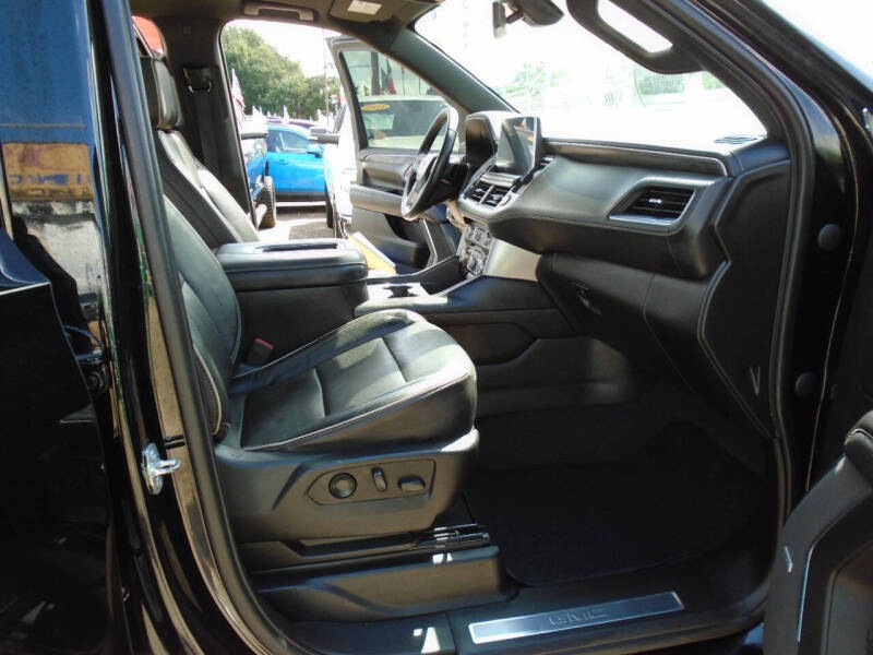 2021 GMC Yukon SLT
