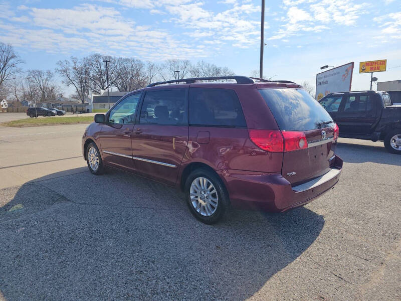 2007 Toyota Sienna XLE 7-Passenger