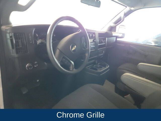 2025 Chevrolet Express 2500
