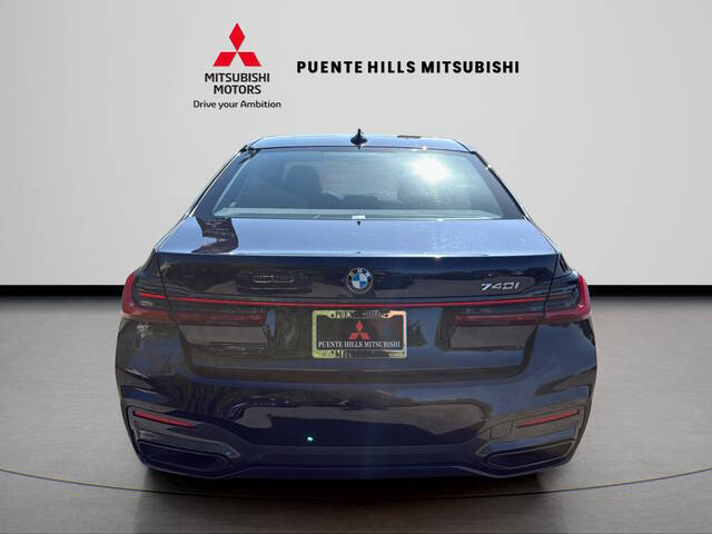 2022 BMW 7 Series 740i