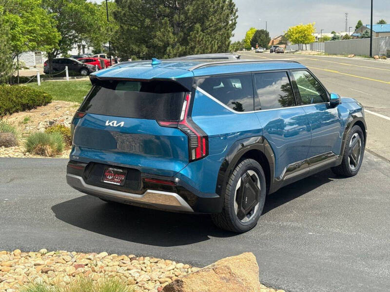 2024 Kia EV9 Land