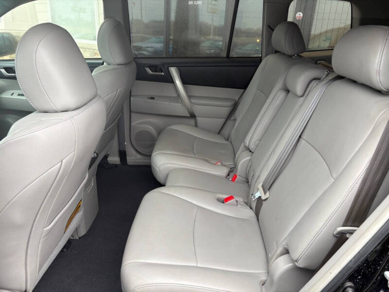 2013 Toyota Highlander SE