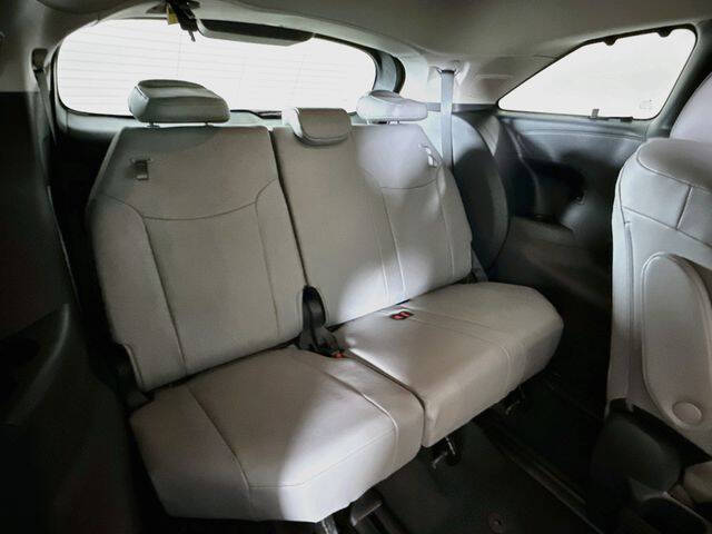 2026 Toyota Sienna XLE 7-Passenger