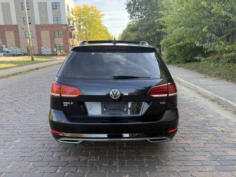 2018 Volkswagen Golf SportWagen TSI S